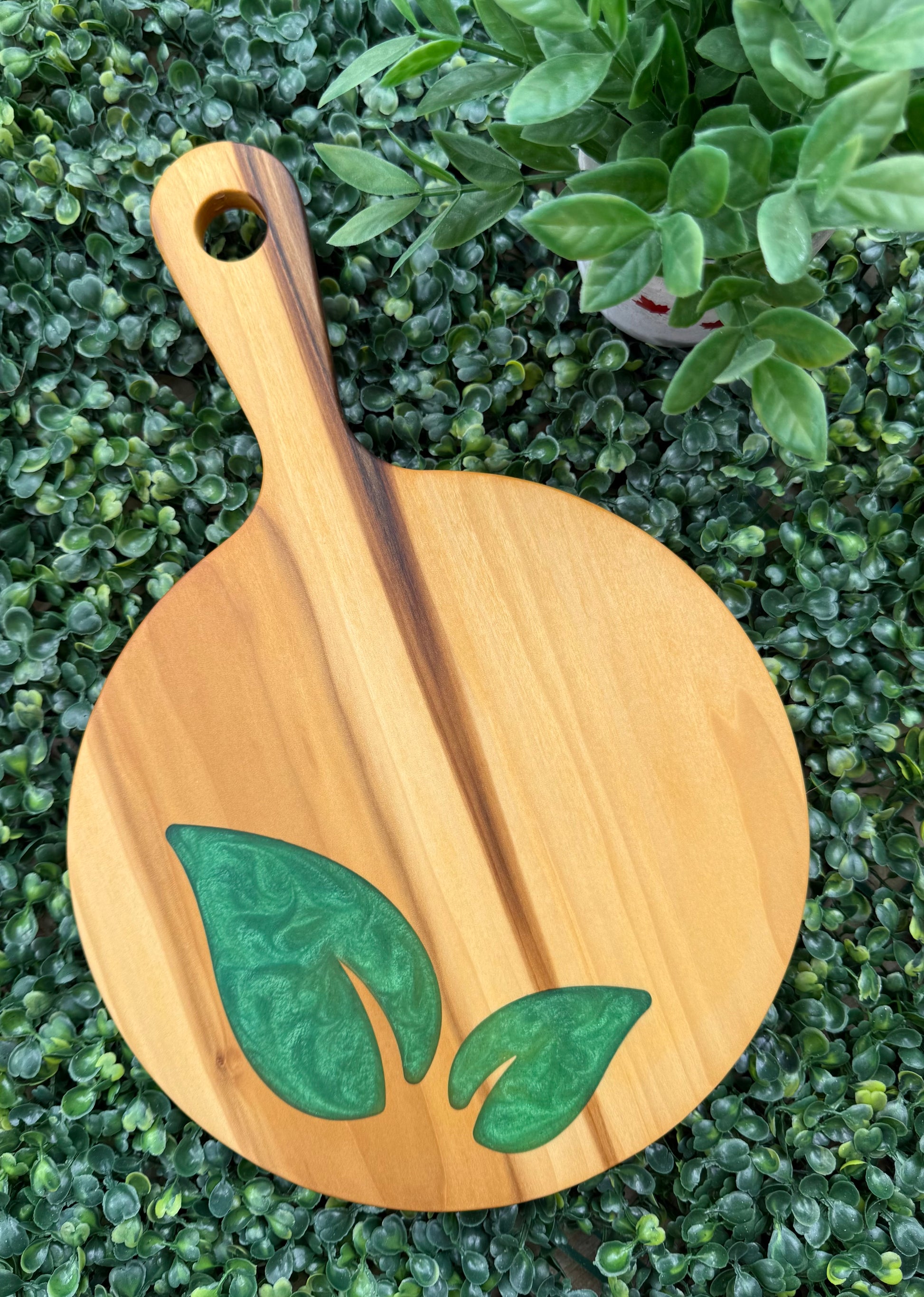 Round Green Leaf Resin Inlay